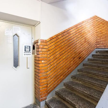 Apartamento Stunning Views 2Br Midtown Flat - Charming Balcony Bucarest Exterior foto