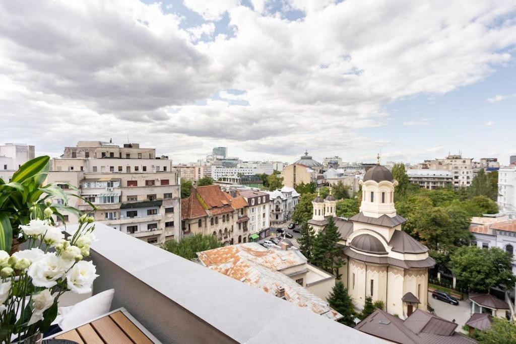 Apartamento Stunning Views 2Br Midtown Flat - Charming Balcony Bucarest Exterior foto
